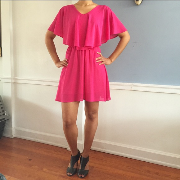 Dresses & Skirts - ☀️HP☀️ Playful Magenta Dress